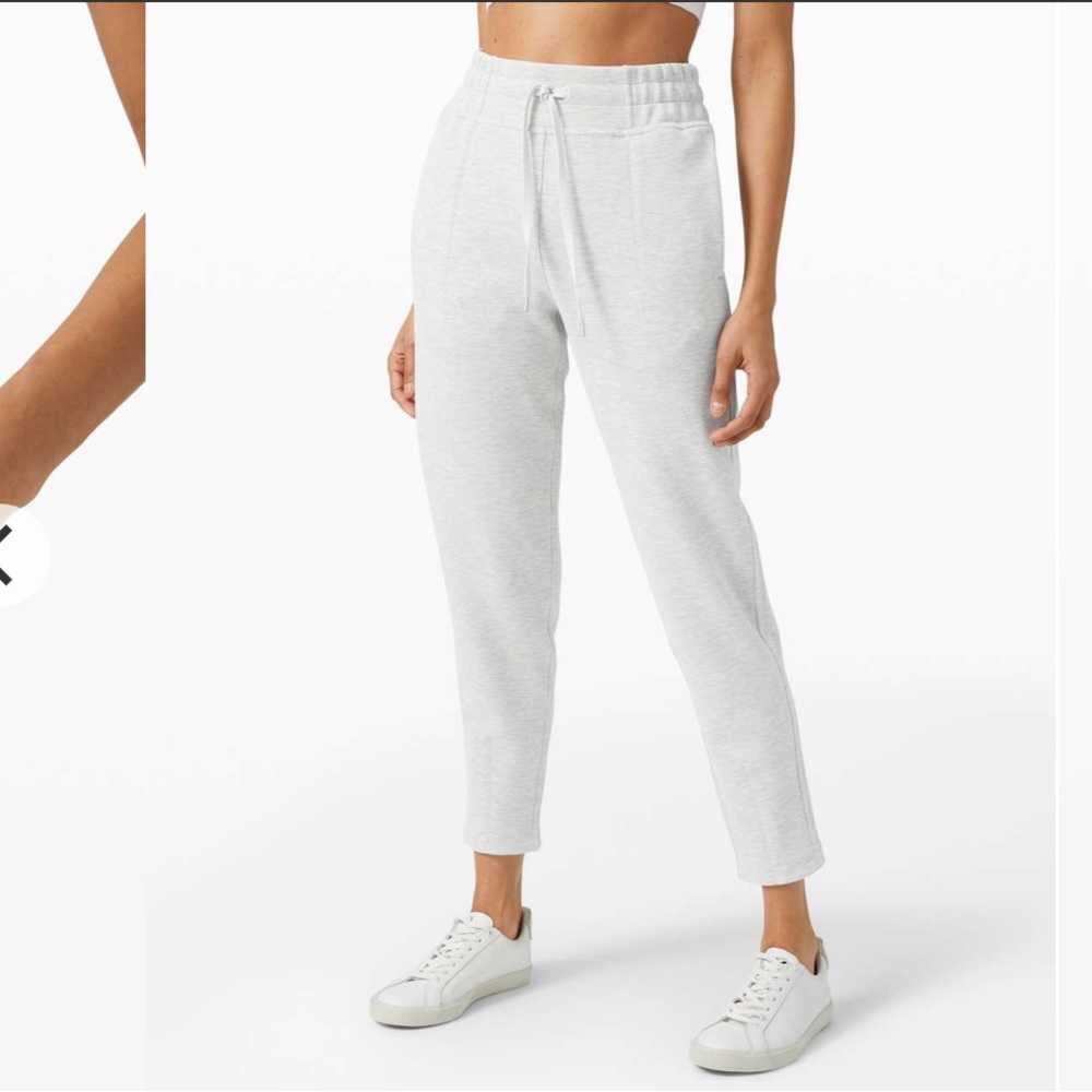 Lululemon Soft Ambitions High Rise Jogger